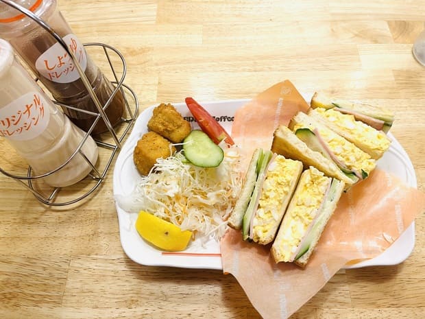 コメダ珈琲店 小倉トースト 定番メニュー 進撃のグルメチェーン店、コンビニ、新メニュー、新商品、スイーツなどの最新グルメを最速でお届け