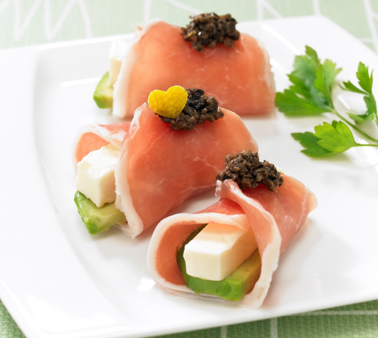 おしゃれなオードブルの盛り付け方のコツとは！プロが動画で簡単にわかりやすく解説します