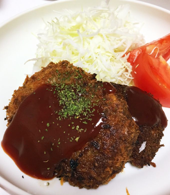 人参と玉ねぎの甘みがやさしい家庭的なメンチカツレシピ。野菜嫌いな3才の娘も食べました。日好日記~ひよしにっき