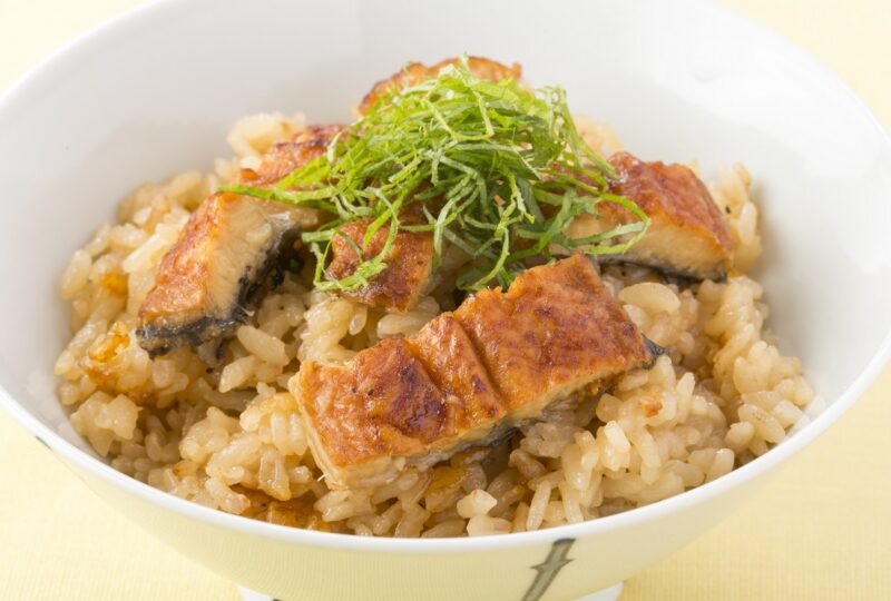 うなぎの蒲焼きとごぼうの炊き込みご飯 - イオンのプライベートブランド TOPVALU トップバリュ