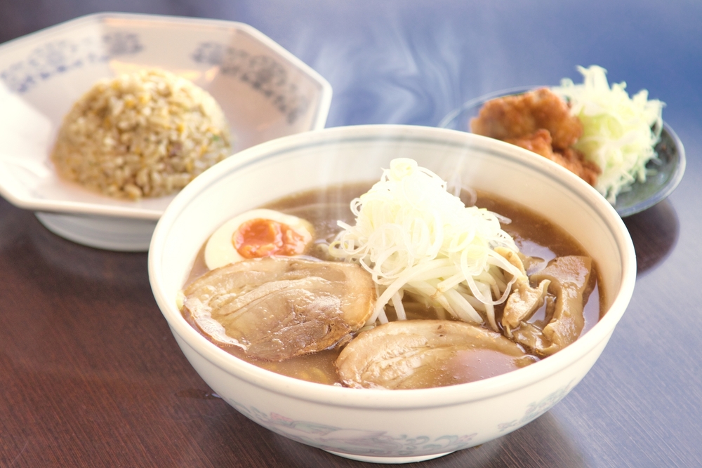 お味噌汁は右か左か?Rocky平野