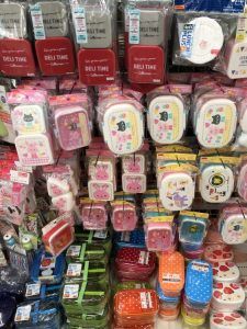 100均マニアの主婦が選ぶ！小さい子のお弁当デコグッズ - macaroni