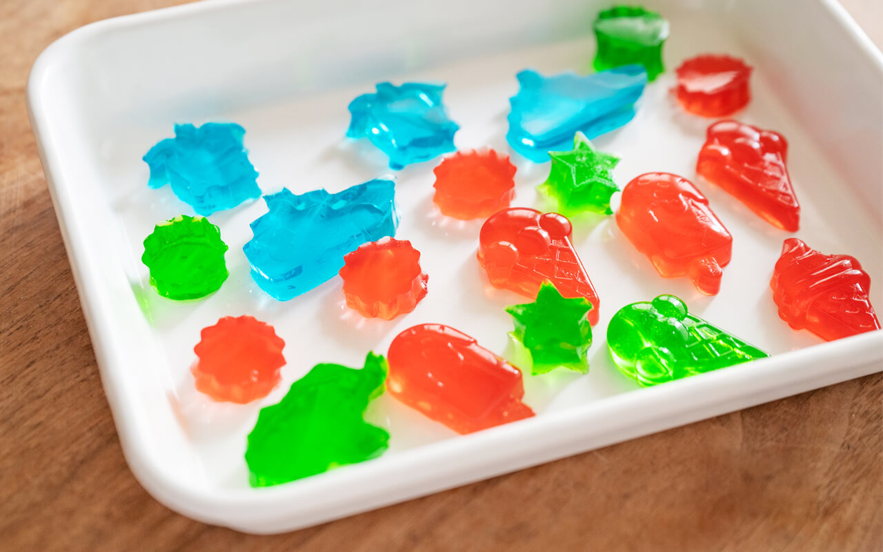 材料4つ！好きな色と形で「手作りグミ」レシピ 近藤幸子さんの「おやこおやつ」おいしいLEEレシピLEE