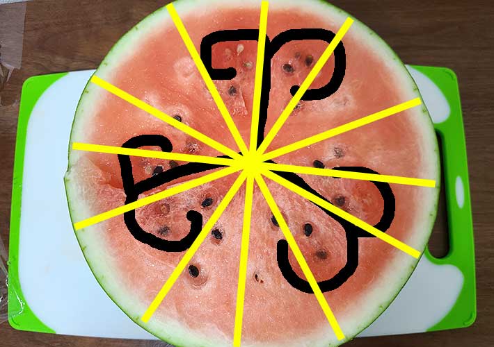 美味しい部分を均等に切れるスイカの切り方 スマイルカット編