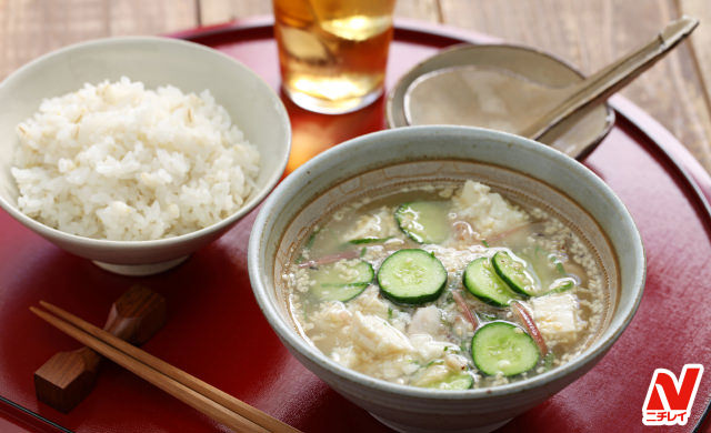 冷や汁の献立 副菜：納豆と夏野菜のごちそう冷奴、副菜：きのことほうれん草のおろしマヨあえ 献立・メニュー 味の素パーク たべる楽しさを、もっと