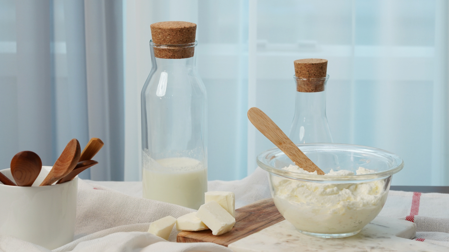 お菓子づくりで生クリームが余ったら?自家製フレッシュバターの作り方