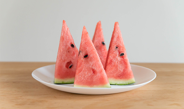 みんなニコニコ、おいしい部分を均等に!「スイカのおいしい切り方」 : NewsACT