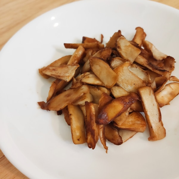 レンジで1分！しいたけの軸で作るバター醤油和え