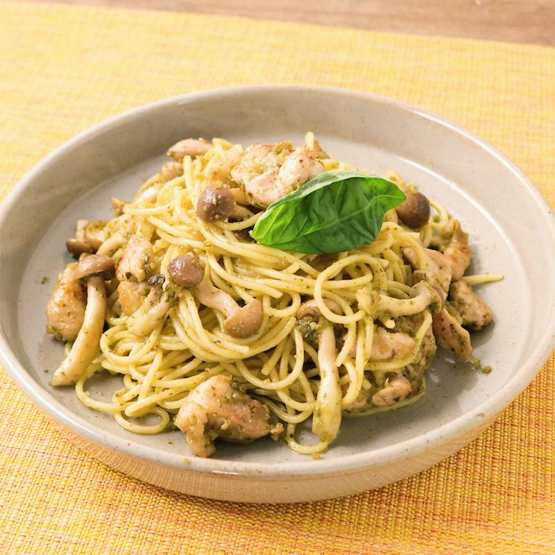 鶏肉のジェノベーゼパスタ