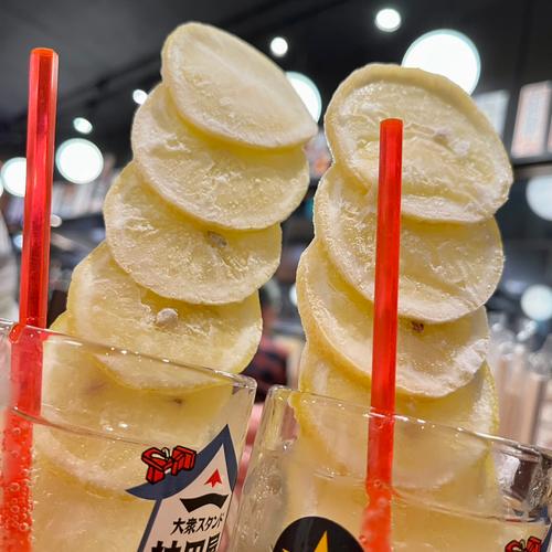 今日食べたいおつまみで打線組んだら最高なおうち居酒屋になりました タワーレモンサワー