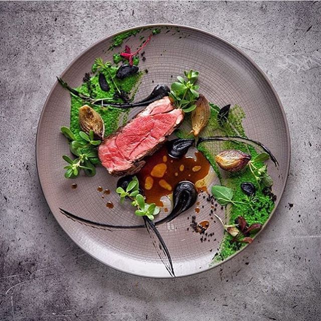 料理上手への一歩!肉料理の盛り付けに必要な肉の向きのルールの基本食ノート