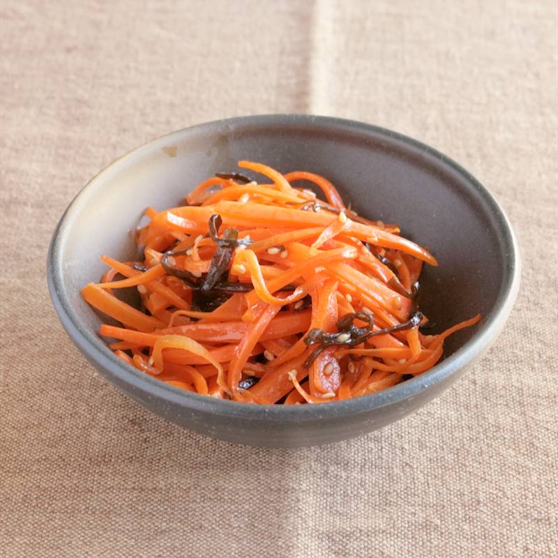 時短！ピーマン人参ちくわの塩昆布ごま和え