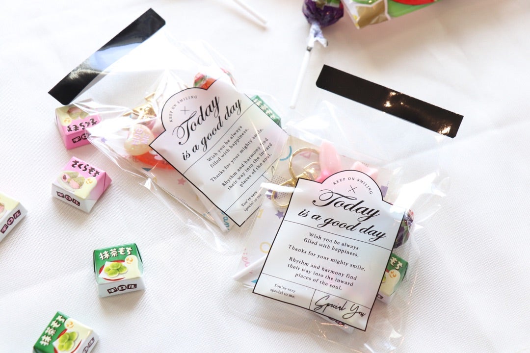 楽天市場50枚入り ホワイトデーギフトシール ブルースウィート箱や袋にひと工夫するだけでラッピングが映えます。いつものラッピングがホワイトデー のギフトラッピングに変身！送料無料 ラッピング シール ステッカー ギフト おしゃれ ホワイトデー : ストア