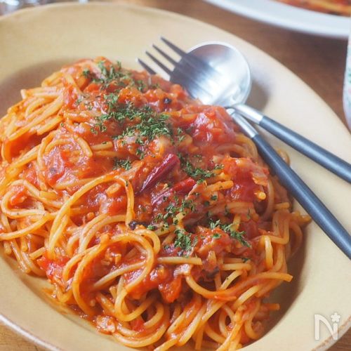 フライパンひとつで！きのことひき肉のワンポットパスタ