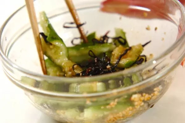 超簡単☆きゅうりと塩昆布のポン酢漬け