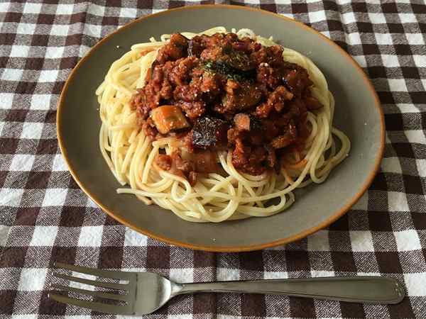 ハンバーグdeボロネーゼパスタレシピ味の素冷凍食品
