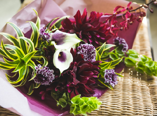 ブーケ そのまま飾れる 通販 ソープフラワー 花束 造花 そのまま飾れるブーケ バッグ付き 置物 おしゃれ かわいい 花風水 風水 プチギフト 母の日誕生日 お祝い ギフト インテリア 雑貨即日発送 ブーケ レッド : BACKYARD FAMILYJAL Mallショッピングでマイルが