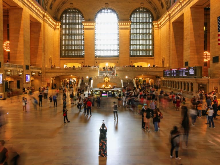 ニューヨーク フードコート付きの巨大ターミナル「グランドセントラル駅」見どころガイド - おすすめ旅行を探すならトラベルブック TravelBook