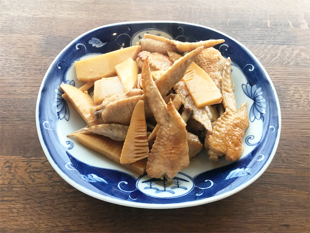 たけのこと手羽先の煮もの