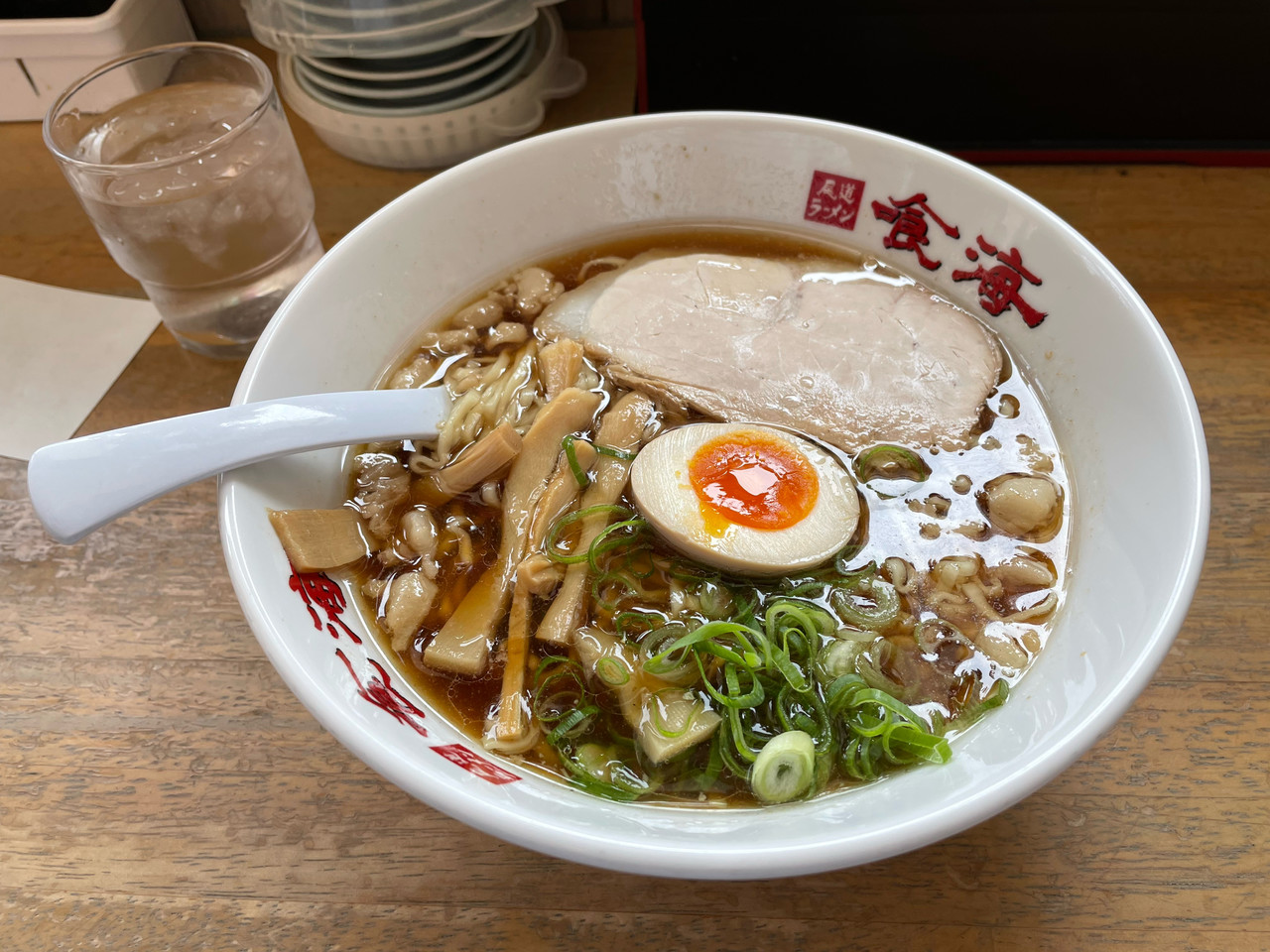 ラーメンはラッピングで変わる！トッピングで自分だけのオリジナルラーメンを楽しもう麺's倶楽部 麺玄