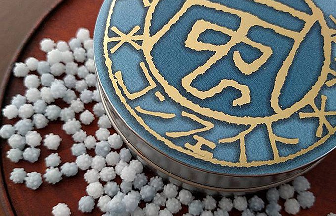 金平糖』4種各756円 税込可愛くプリントされた缶入りの金平糖です。食べた後は小物入れとして使ってね。ちいかわもぐもぐ本舗店舗にて11 14 火 発売 ※ちいかわもぐもぐ本舗オンラインストアでのお取り扱いはございませんhttps:chiikawamogumogu.shopちい