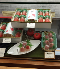 和菓子店ショーケースオーダー家具製作納品事例ノッティーハウスリビング『ちいきの木の家具製作所』三栄林産-ひとりひとりの想いを「ていねい」に紡ぐ、森と木のあるライフスタイル創造カンパニ