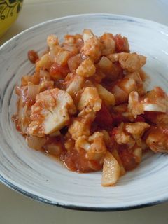 煮込み料理とパン短パン洗濯中