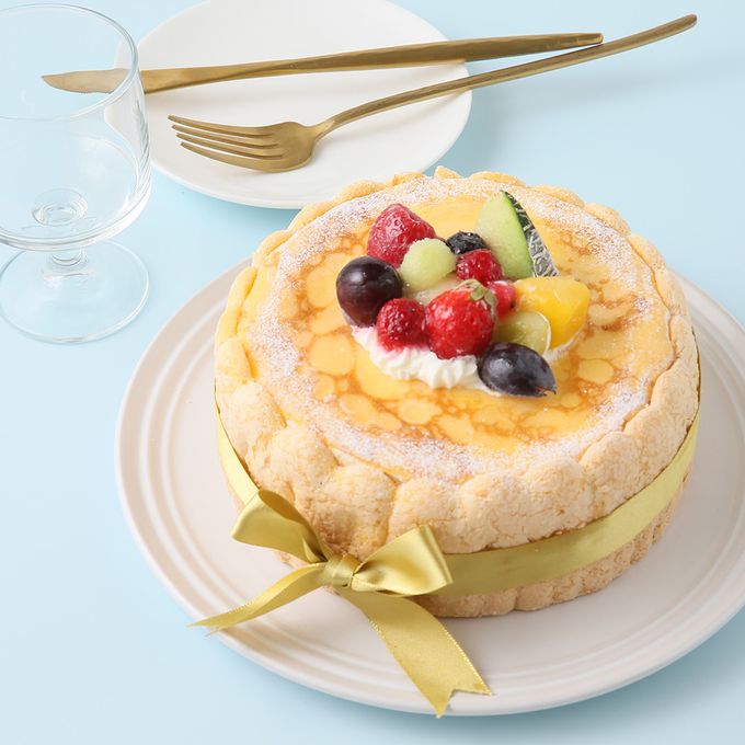 ケーキやタルトの飾りつけのコツフルーツタルトのラ・メゾン・アンソレイユターブル