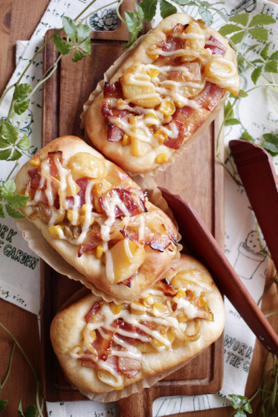 ベーコン・オニオンブレッド