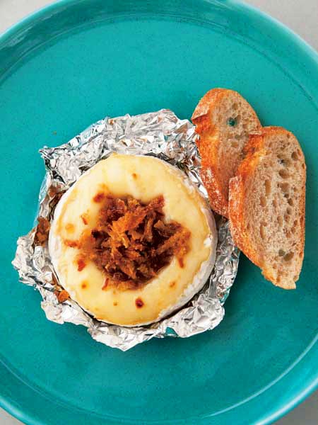 カマンベールチーズのアヒージョ