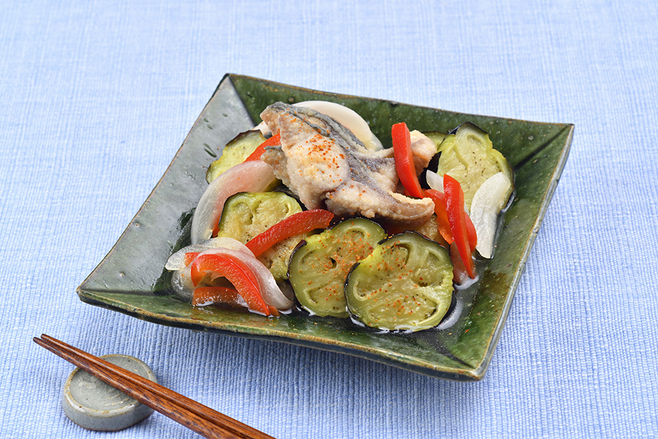 「土曜はナニする」厚揚げとナスの南蛮漬け