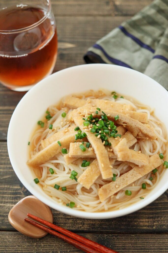 百均の氷棒で作る！いちごミルクチョコアイスバーHiroMaruの美味しいスイーツ