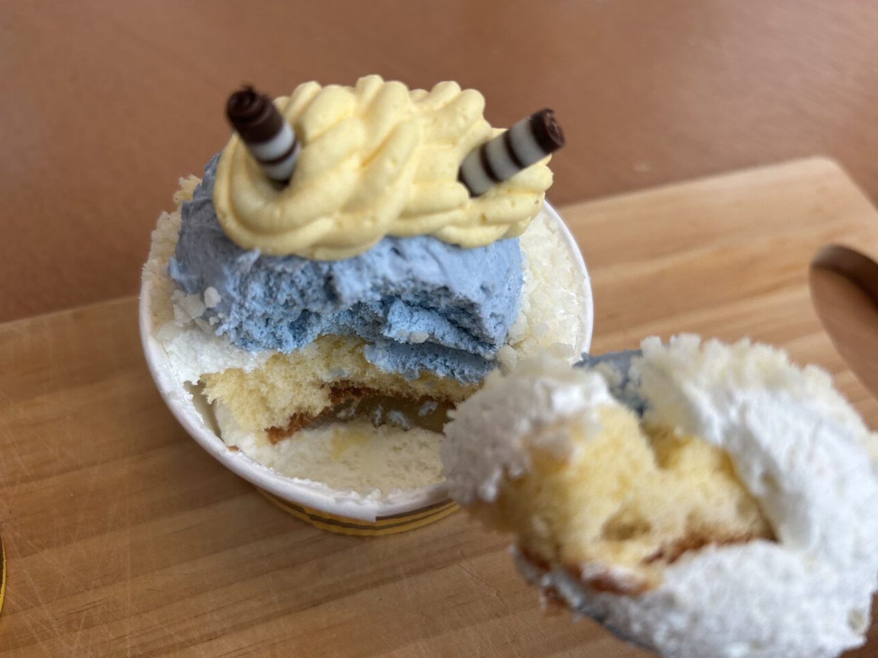 シャトレーゼ伊那ナイスロード店です✨ 今年の節分は２月２日です👹 シャトレーゼの節分ケーキで豆まき気分を楽しんでみてはいかがでしょうか。ホワイトチョコクリームと苺クリームの赤鬼 りんごクリームとヨーグルトクリームの青鬼で、みんなで鬼退治しよう