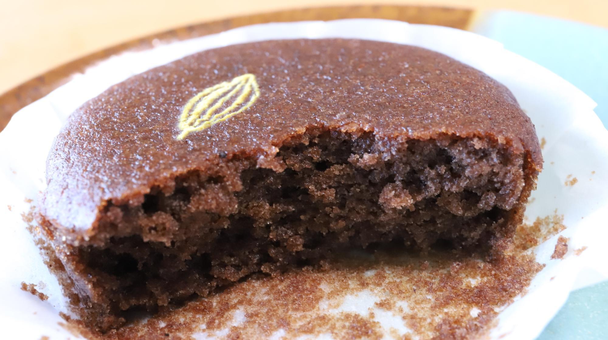 皆様バレンタインの準備はできましたか？🍫😊 ボンとらやバレンタインのお菓子 ・チョコだらけピレーネ ・生チョコ ・チョコパンマン ・チョコ大福クレープ包み他プチギフトなど🤎🍫ボンとらやバレンタイン最中豊橋和菓子豊川和菓子和菓子豊橋豊川愛知