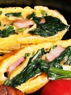 冷凍ほうれん草とベビーチーズの卵とじケチャップ味