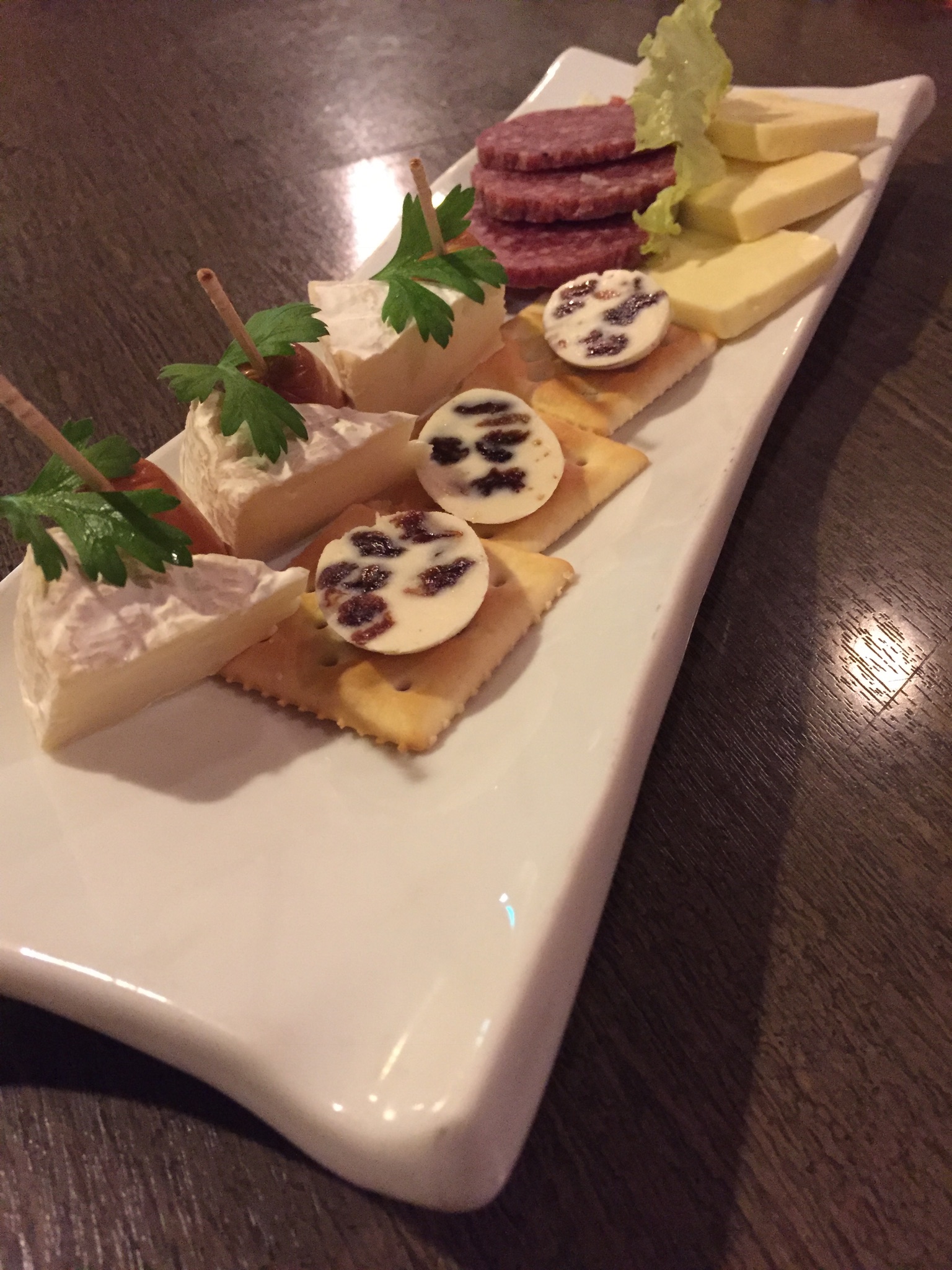 ○ チーズ盛り合わせ ○ お店で人気のメニューです。 こちらはお店でいつでも食べられるグランドメニューになります!━ ━ ━ ━ ━ ━ ━ ━ ━ ━ ☎︎ 電話番号:0897-66-9372 ※ 現在休業中です。 営業再開の際にはお知らせをさせていただきます