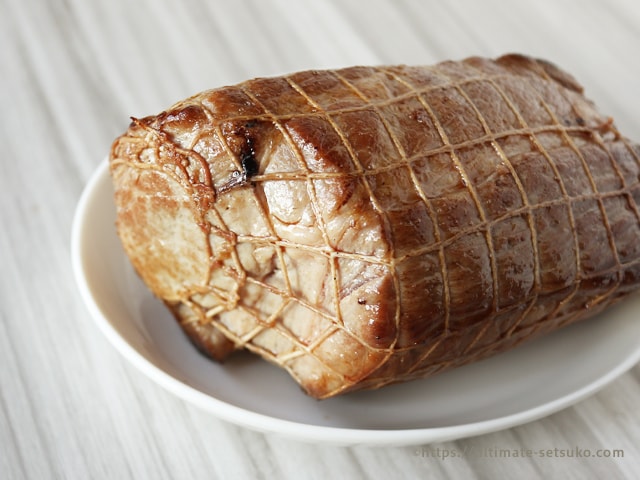 コストコの牛肩ロースの塊肉をステーキにしてみた。あじしおごはん