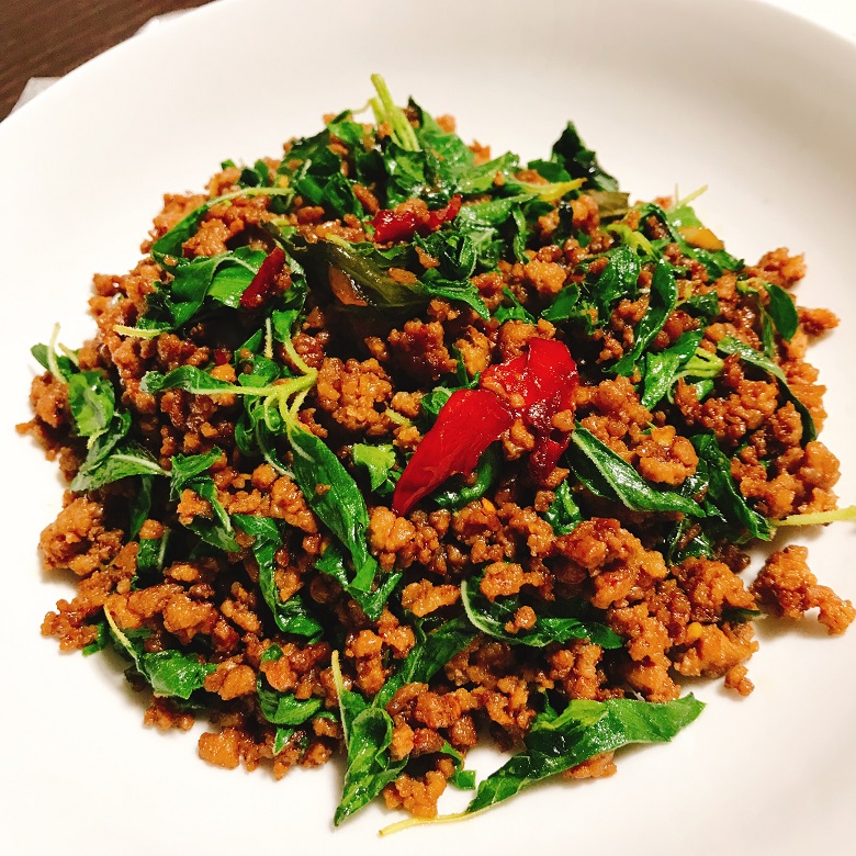 タイ料理「ガパオ炒めごはん」、主役の「ガパオの葉っぱ」はホーリーバジルです！ 注＝スイートバジルとは別もの: ◇毎日カレー◇と☆タイ料理☆ byエスニカン