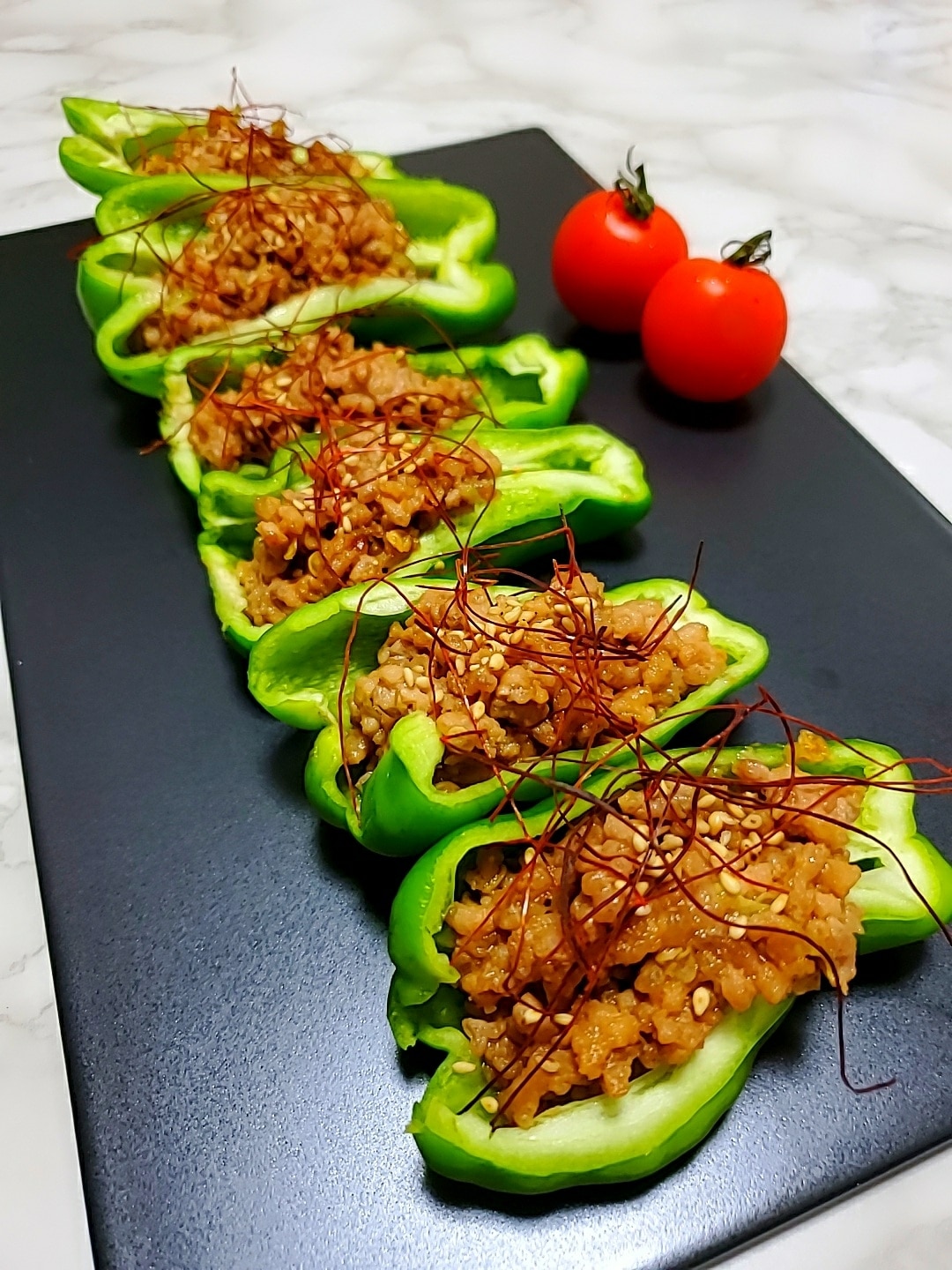 ピーマンをそのまま美味しく！「肉みそピーマン」の作り方おつまみにもおすすめご飯のお供にも