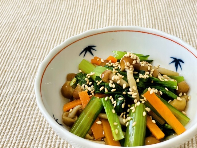 ササッと作れて便利な「小松菜レシピ」を聞きました 5 27は小松菜の日kufura クフラ 小学館公式