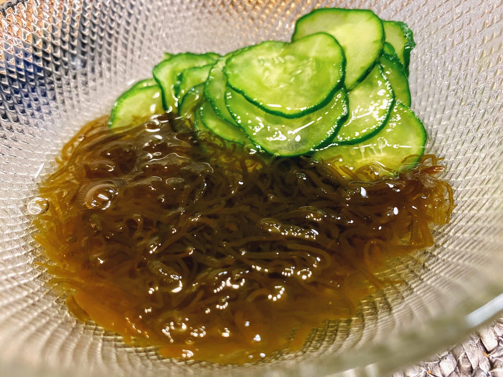 もずくの賞味期限はどれくらい？腐敗の見分け方は？日持ちする保存法も紹介！ ちそう