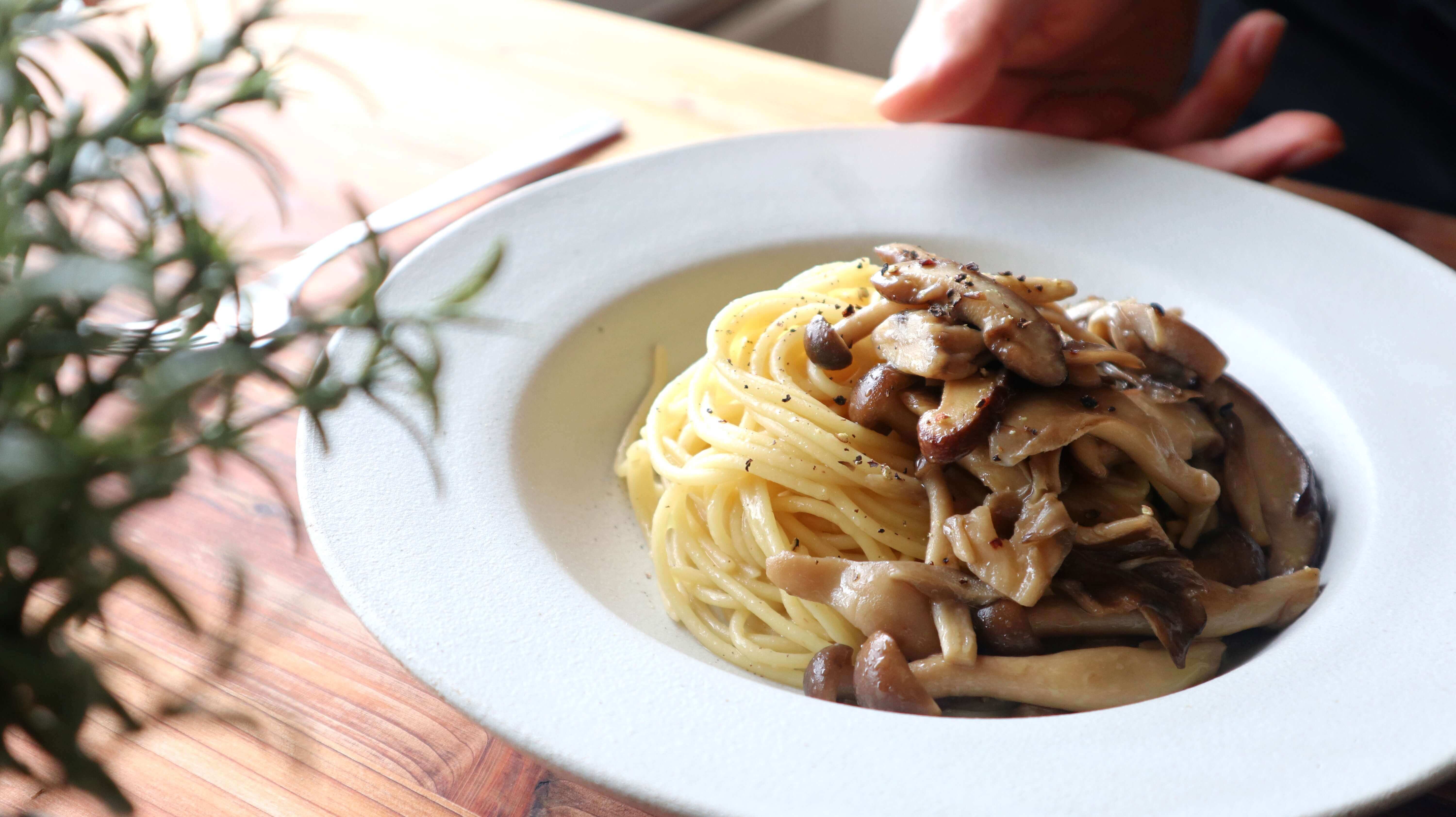 ランチにも♪きのこのバターしょうゆパスタ
