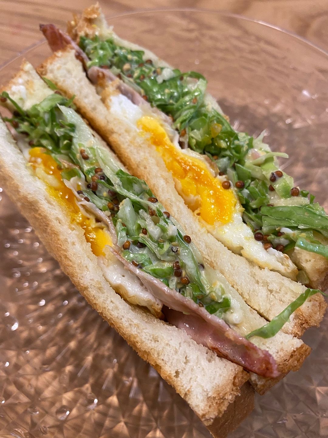 春キャベツのコールスローたっぷりサンド