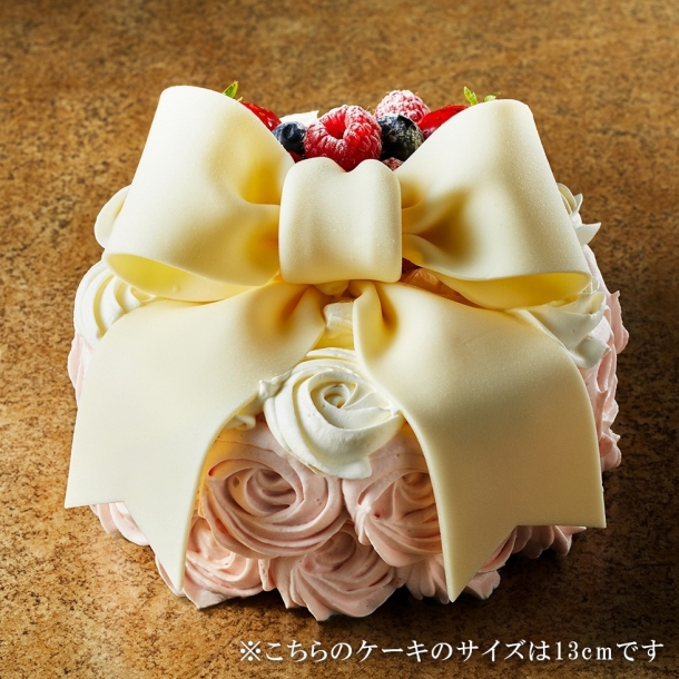 楽天市場選べる9色&お好きなメッセージ present box リボンセンイルケーキ 4号 12cm 2～3名様向け 誕生日ケーキ センイルケーキリボン おしゃれ お祝い 記念日 インスタ映え ケーキ スイーツ ホールケーキ ケーキ サプライズ ケーキ ギフト プレゼント 贈り物