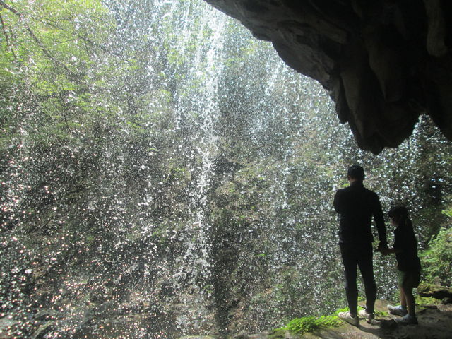 岩井滝八兵衛と散歩