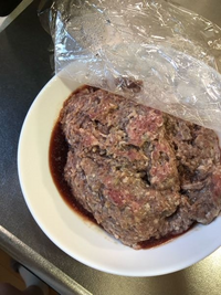 冷蔵庫レシピアプリ 簡単時短作り置きレシピ毎日更新中忙しい日でも、これなら簡単♪ 簡単時短作り置きレシピ毎日更新中！ @pecco_gohanヘルシーにボリュームアップ！ 「豆腐レシピ5選」をご紹介します♪ ----------------------------------------＼①鶏ひき肉と