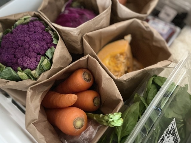 冷蔵庫の野菜室の収納に、新聞紙の便利袋を利用！収納術や整理整頓のアイデア暮らしニスタ