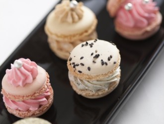 マカロンに挟むクリームで悩んでいる方へ!本格4種のバタークリーム&基本のマカロンパンダワンタンのマカロンレシピ~作り方のポイントは冷蔵庫乾燥!?~