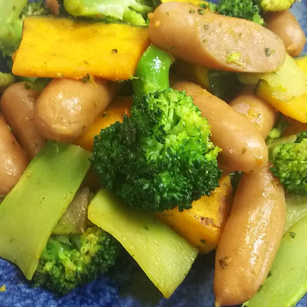 お弁当おかず ウインナーとブロッコリーのマヨ醤油炒めの作り方！冷めても美味しいおかずレシピ！冷蔵庫にあるもので簡単おいしい節約料理 旦那弁当 毎日弁当 ウインナーレシピ bento