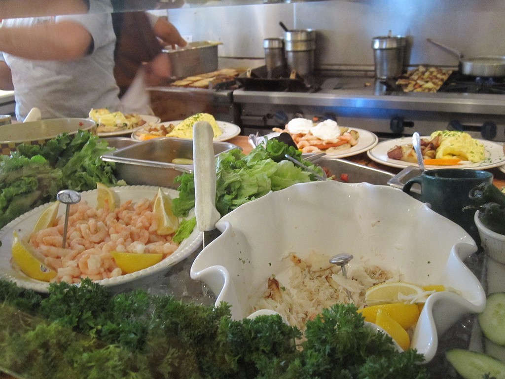 Cafe SanFranciscoはアメリカンビレッジと海を見渡せる絶景カフェ！デートにも◎北谷町 - おきなわめぐり